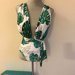 Super Cute-CUPSHE backcross Monsters one piece